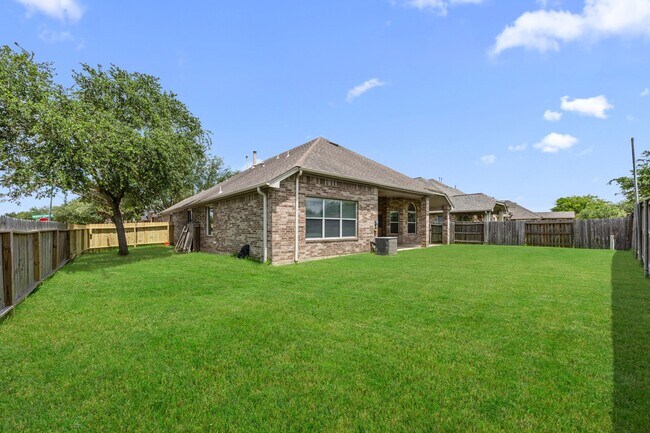 Building Photo - 5402 Hickory Harvest Dr