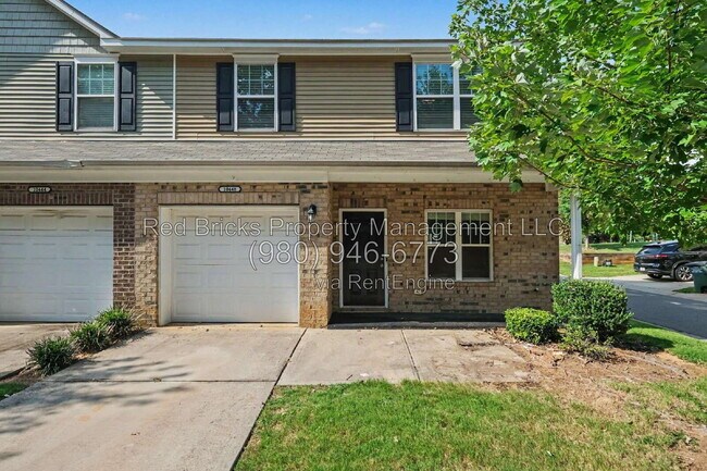Building Photo - 10448 Benfield Rd