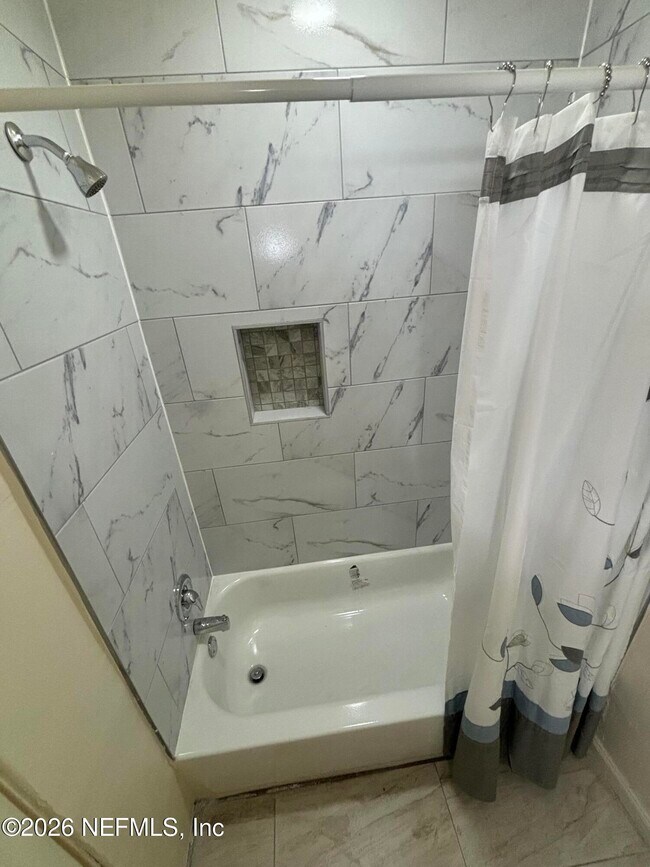 Building Photo - 2545 Lamee Ln