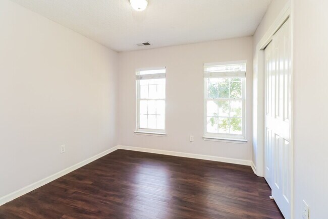 Building Photo - 6720 Fortescue Dr