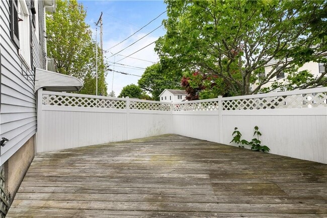 Building Photo - 58 Bedlow Ave
