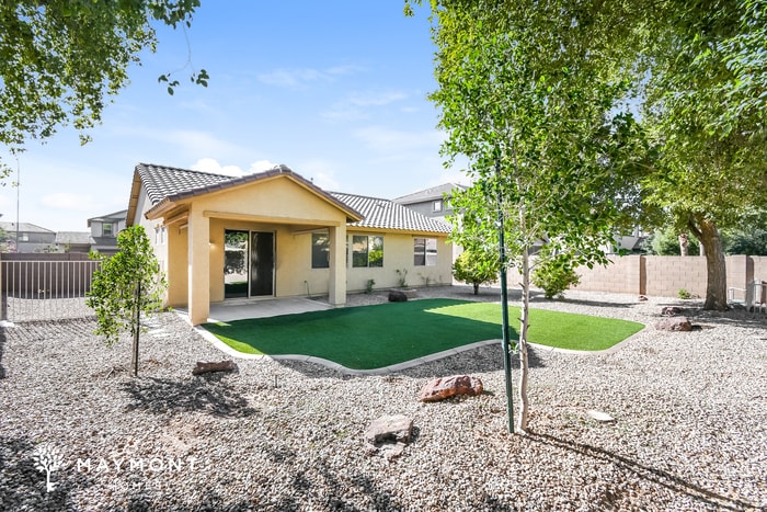 Building Photo - 11252 E Shelley Ave