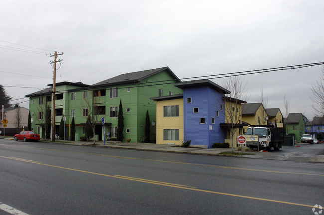 Building Photo - Villas de Mariposas