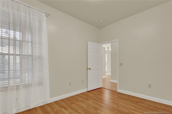 Building Photo - 3701 NW Willow Creek Dr