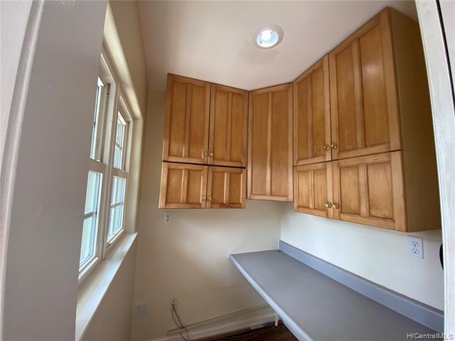 Building Photo - 11 Haumalu Pl