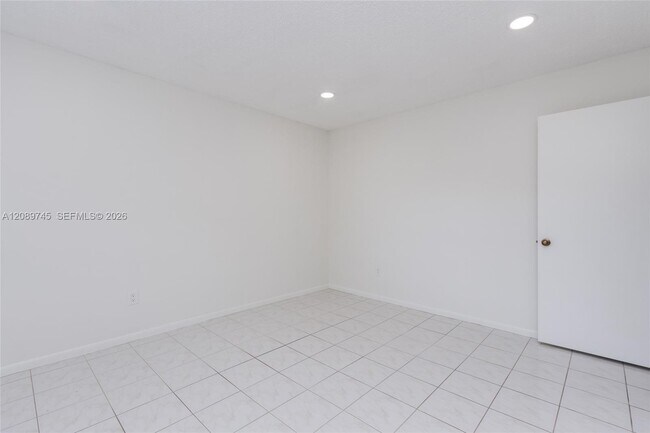 Building Photo - 21529 Cypress Hammock Dr