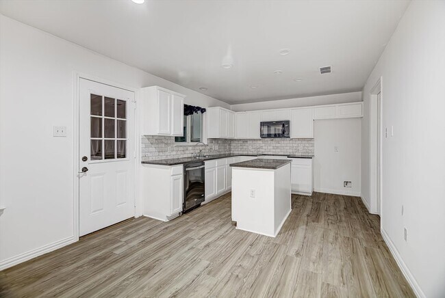 Building Photo - 3107 Rendezvous Ct