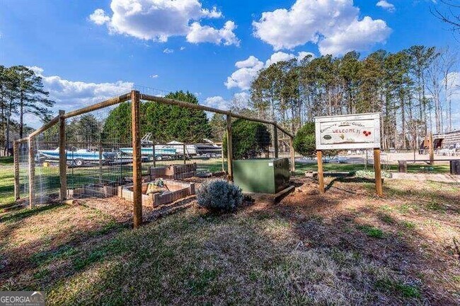 Building Photo - 3200 Rim Cove Dr