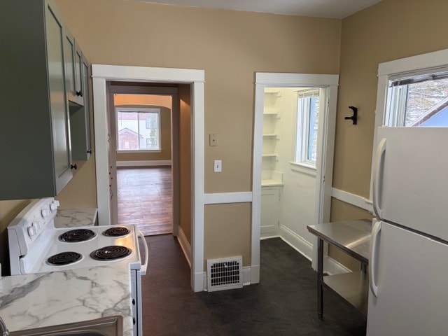 Building Photo - 1021 86th Ave W