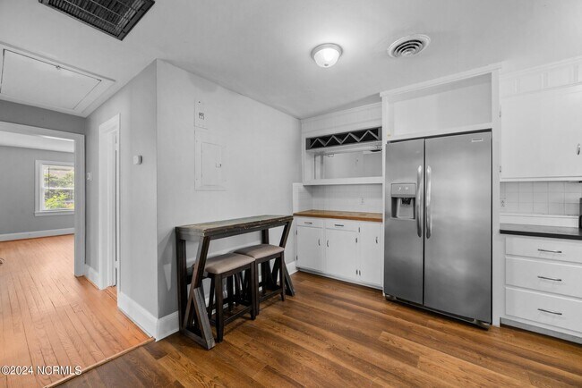 Building Photo - 1309 Willow St