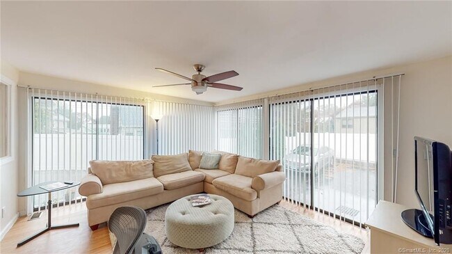 Sunroom/Potential 3rd bedroom - 19 Emerson St