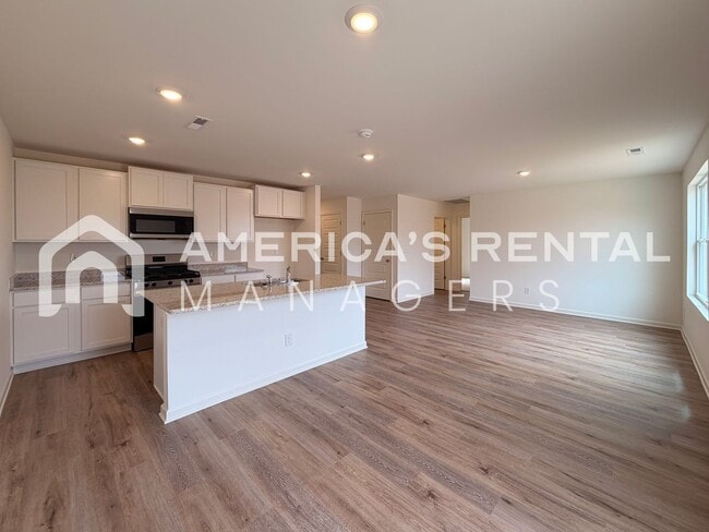 Building Photo - Home in Cullman, AL - Available NOW!