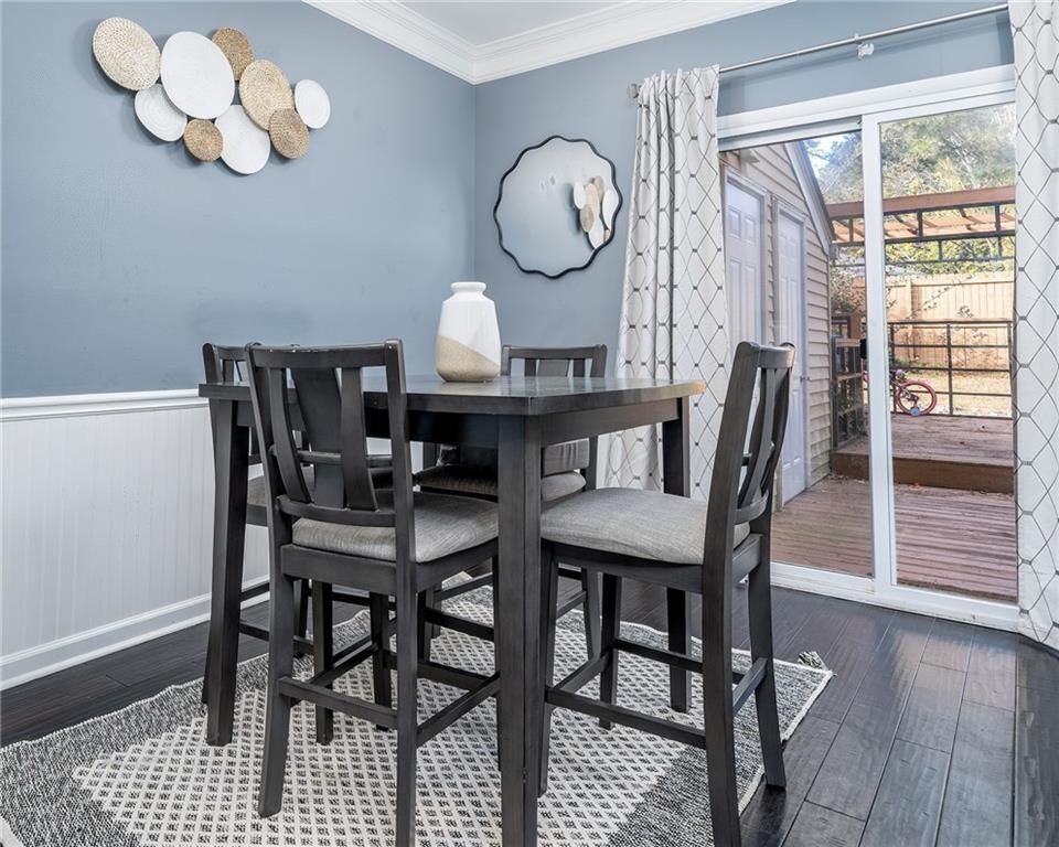 Building Photo - 3539 Mt Vernon Cir