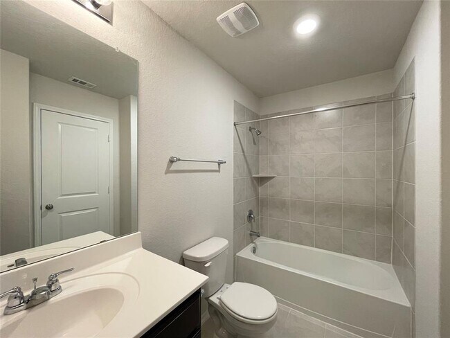 Building Photo - 29653 Spring Copper