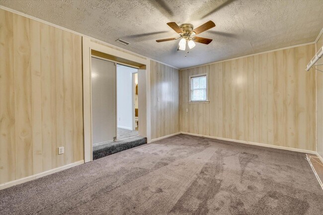 Building Photo - 2307 Hardwick Rd