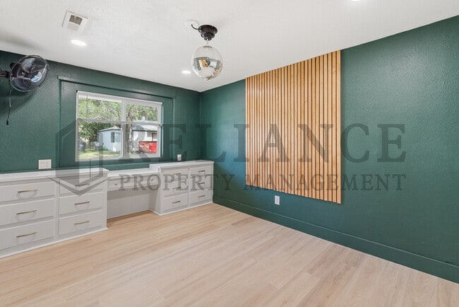 Building Photo - 522 Sunnyside Ct