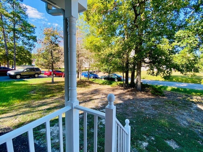 Building Photo - Beautiful and Spacious 3bdrm/2.5bth Home Conveniently Located in Chesterfield County!!