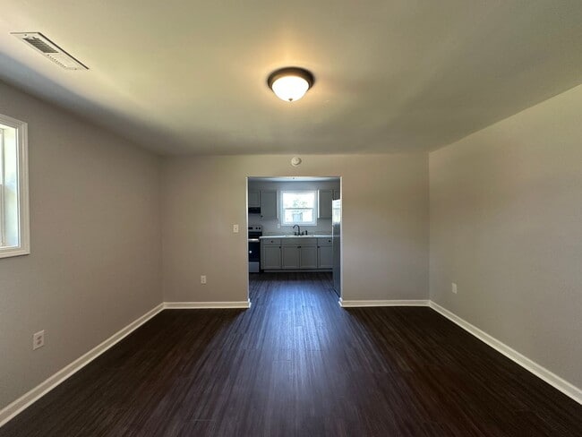 Building Photo - Remodeled Brick Ranch Home