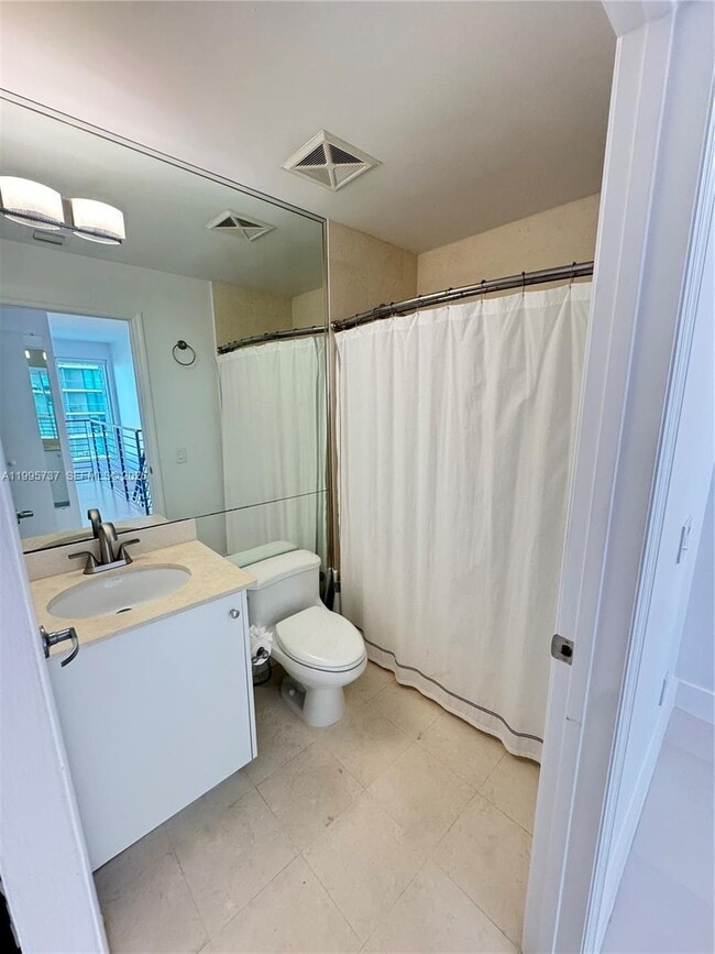 Building Photo - 60 SW 13th St