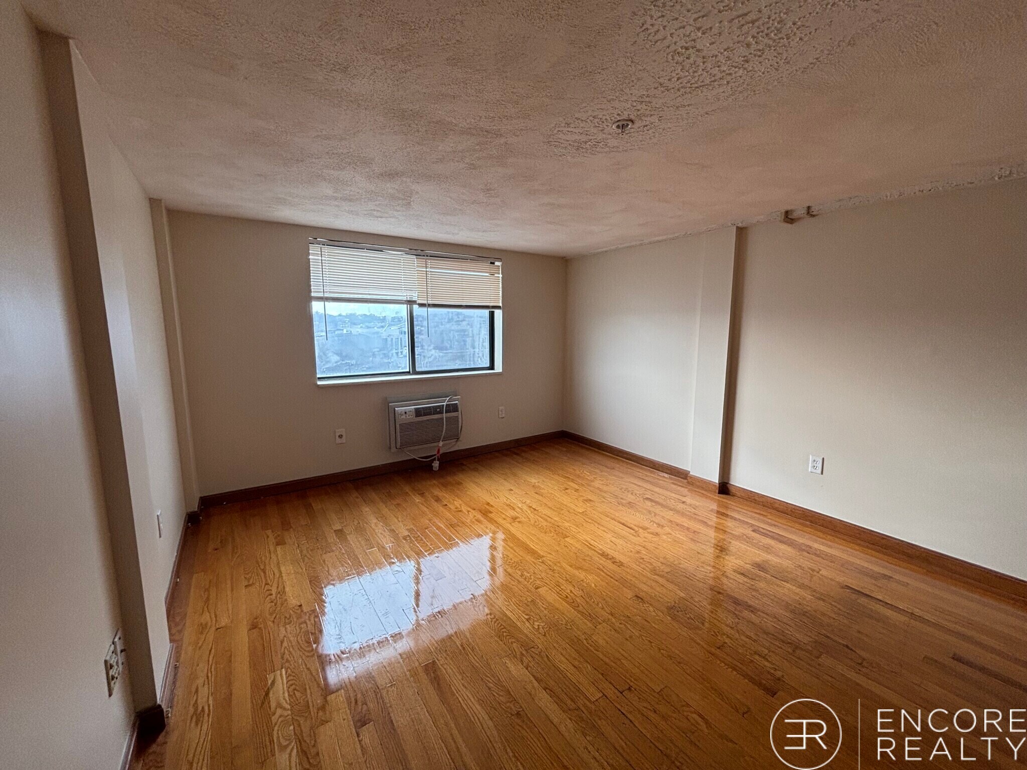 Building Photo - 1110 Commonwealth Ave