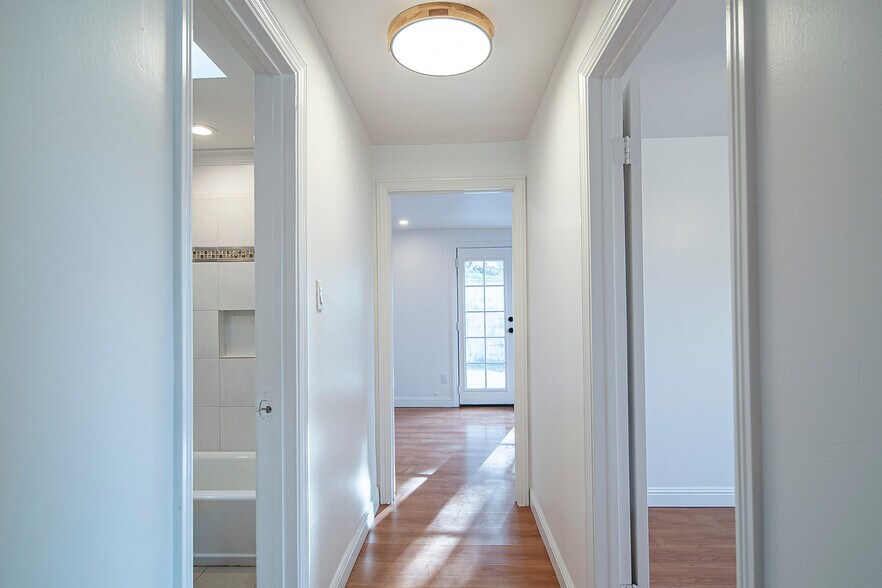 Building Photo - 1818 Wollam St