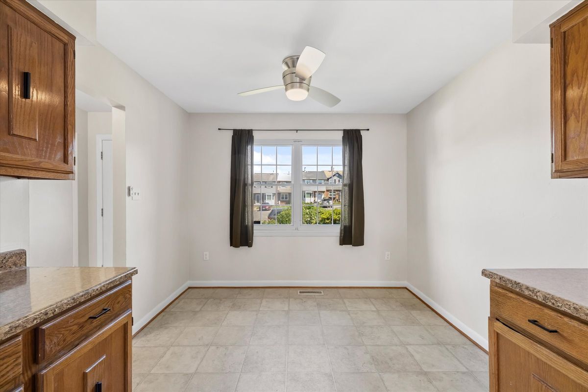 Building Photo - 3509 Coxcomb Mews