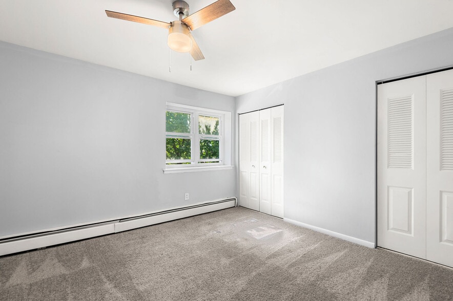 Building Photo - 1705 Walnut Ridge Est