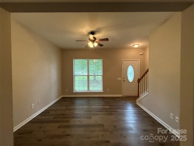 Building Photo - 1525 Braveheart Ln