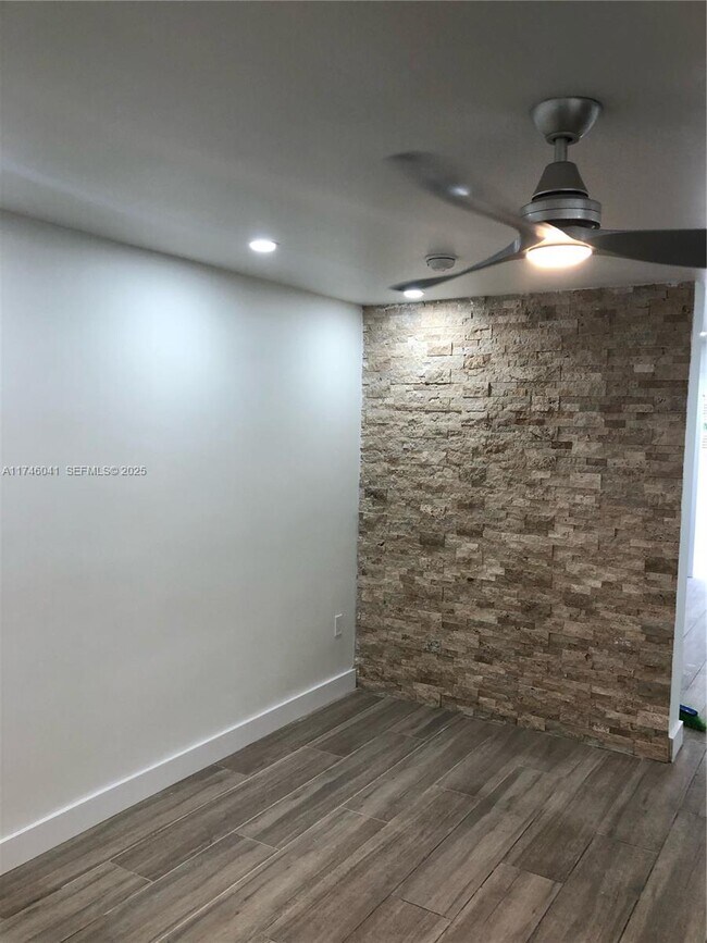 Building Photo - 944 Meridian Ave