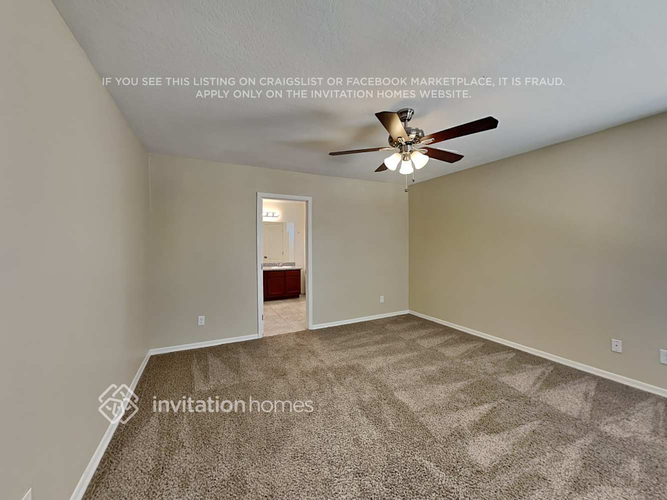 Building Photo - 1352 E Kelsi Ave