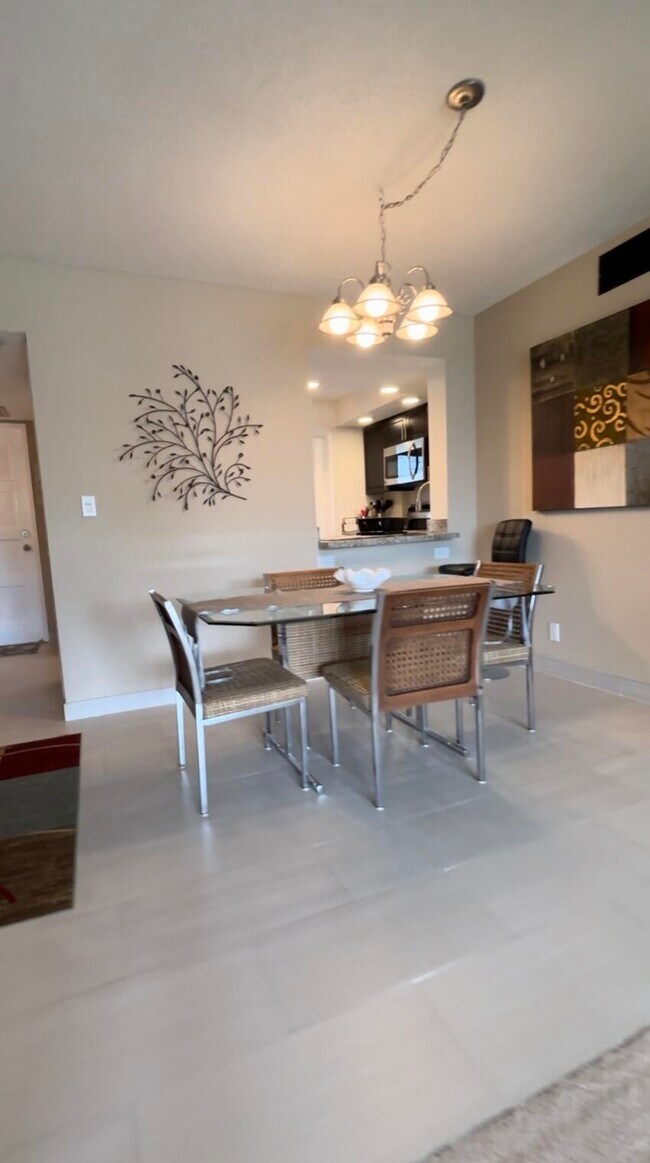 Building Photo - 2691 S Course Dr