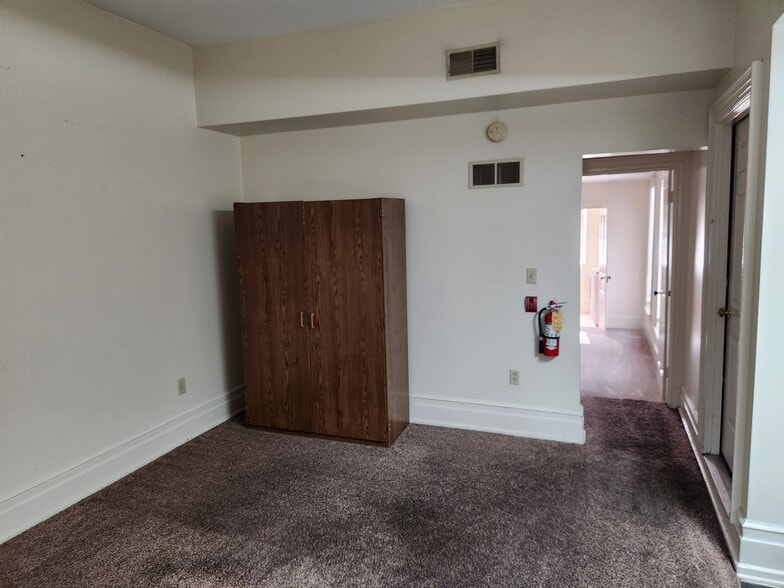 Dining Room - 102 Carlisle St