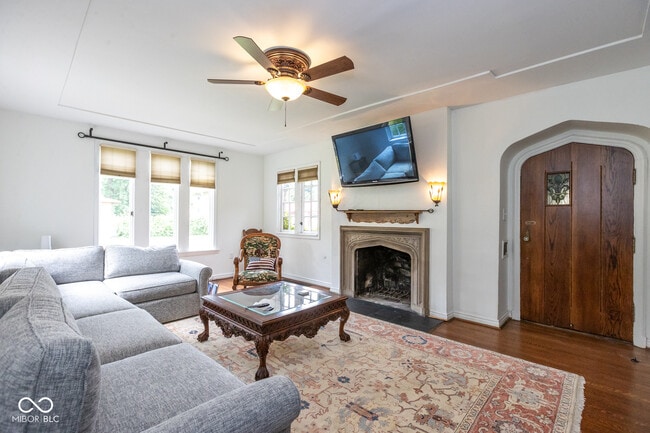 Building Photo - 3605 Hemlock Ave