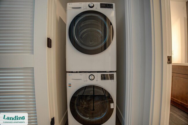 Building Photo - 1999 E Boston St