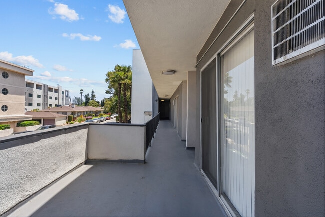 Building Photo - 15286 Sutton St