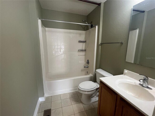 Building Photo - 3803 Hampstead Ln