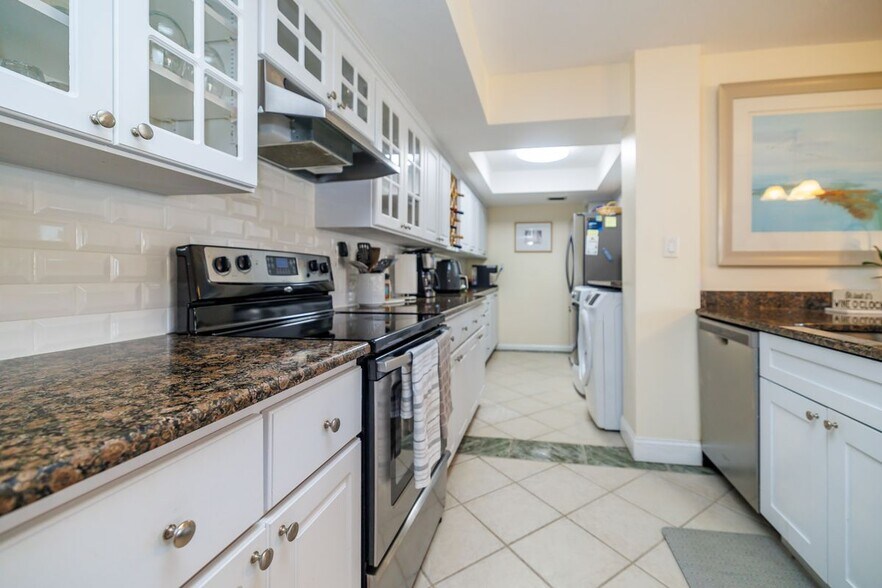 Building Photo - 2100 N Atlantic Ave