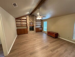Building Photo - 15127 Forest Lodge Dr