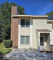 Building Photo - 601 Picadilly Sq