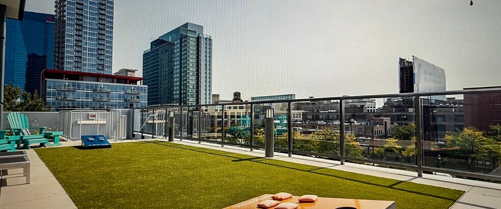 Building Photo - 2110 S Wabash Ave