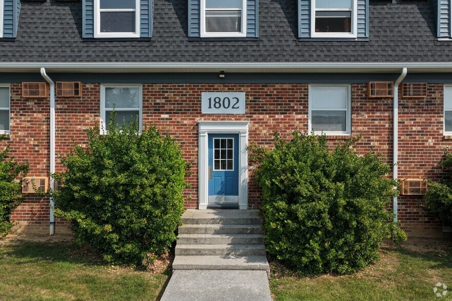 Building Entrance - The Mill at Blacksburg