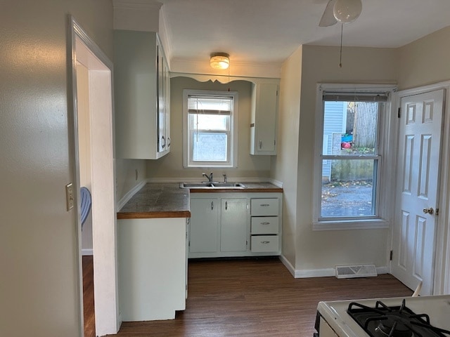 Building Photo - 90 Chapman St