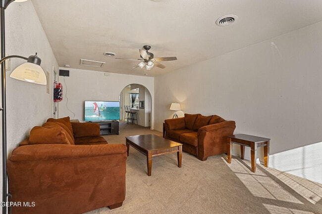 Building Photo - 4713 Sun Valley Dr