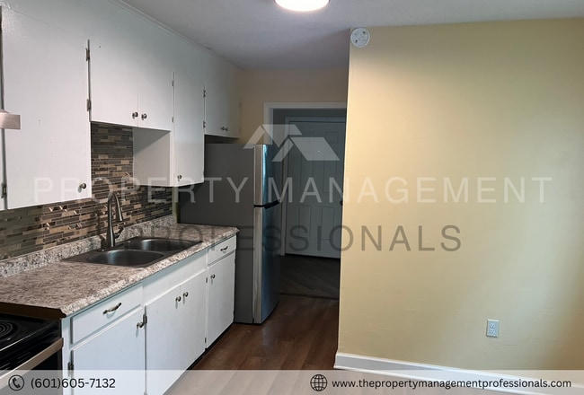 Building Photo - 1552 Reddix St