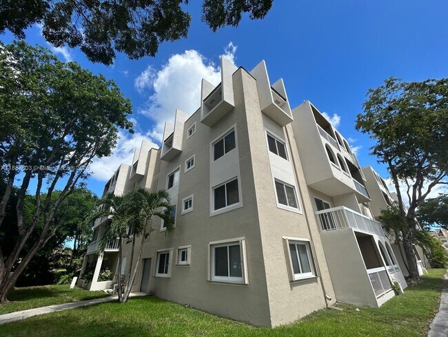 Building Photo - 7850 Camino Real