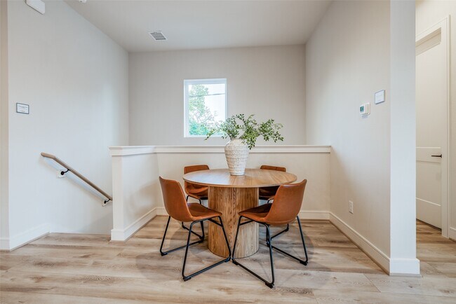 Building Photo - 6506 Old Olive Tree Dr