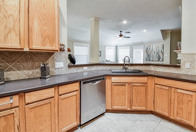 Building Photo - 2607 Easton Springs Ct