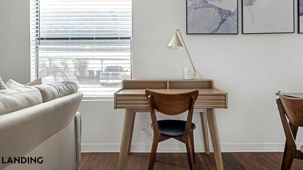 Building Photo - 1071 Clayton Ln