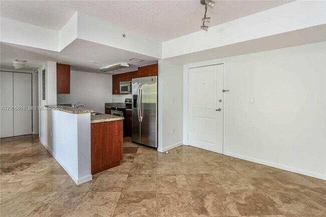 Building Photo - 1555 N Treasure Dr