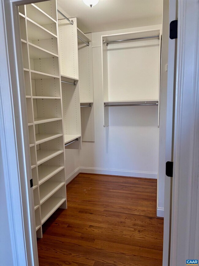 Building Photo - 643 Eight Woods Ln